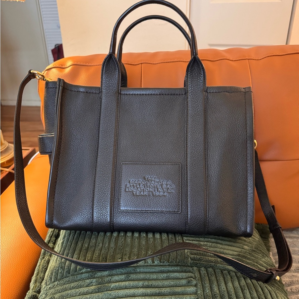 Marc Jacobs Black Leather The Tote Bag - Picture 2 of 7